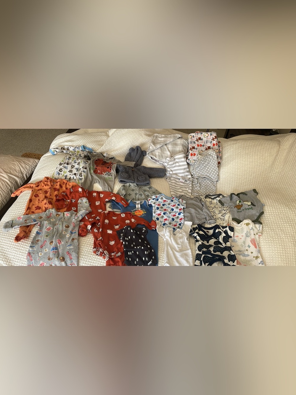 Baby newborn 0-3 month clothes Kids onesies blankets swaddles bundle lot